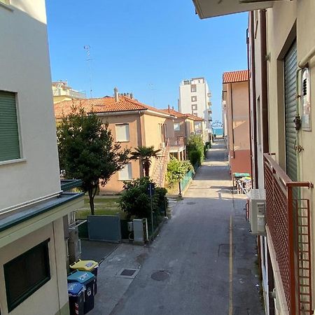 Euroresidence - Piazza Mazzini- 30 Mt Dal Mare - Immobil Relax Lido di Jesolo Luaran gambar