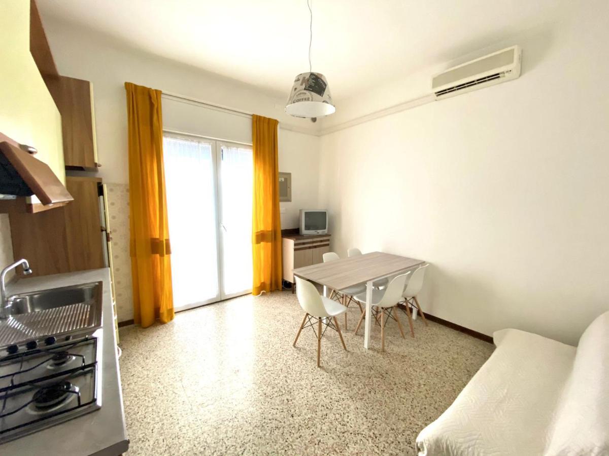 Euroresidence - Piazza Mazzini- 30 Mt Dal Mare Lido di Jesolo Luaran gambar