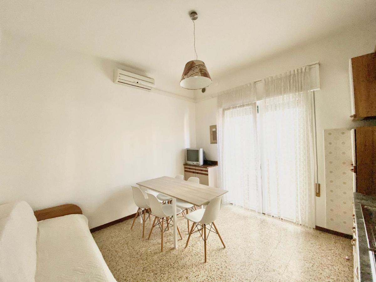 Euroresidence - Piazza Mazzini- 30 Mt Dal Mare - Immobil Relax Lido di Jesolo Luaran gambar